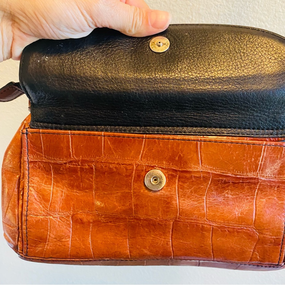 Brighton Small Brown Croc Embossed Leather Crossbody Organizer - Picture 9 of 10